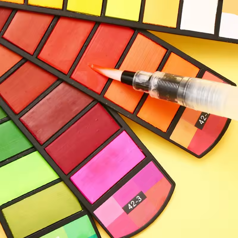 Fan-Style Paint Palette